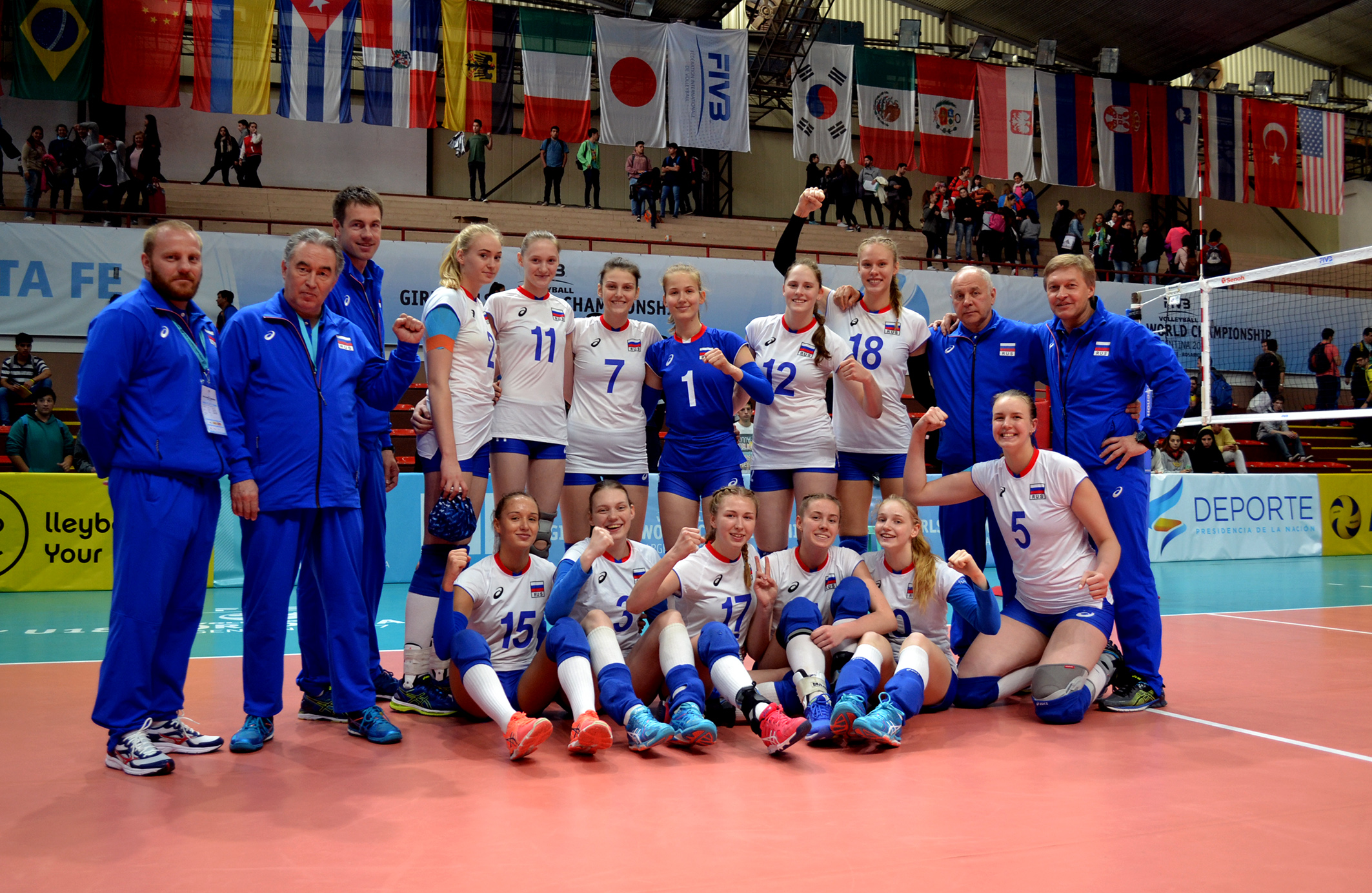 TeamcelebrationforRussia В Аргентине начался чемпионат мира U-18. Россия-Мексика — 3:0