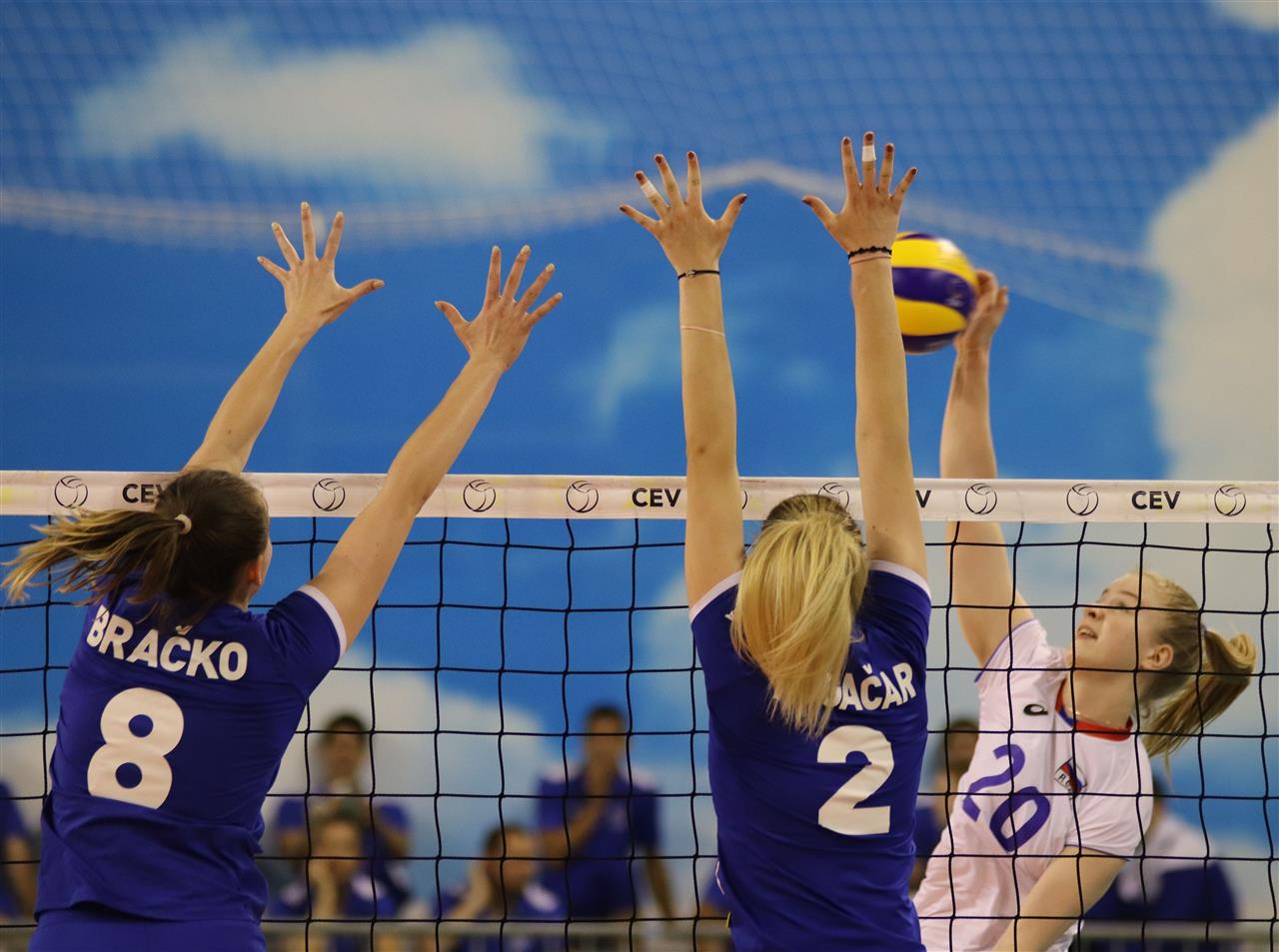 174655_IMG_2979 Сборная U-19 вышла в финал чемпионата Европы!