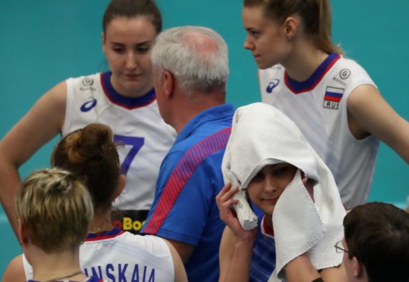 TheRussiansHeadCoachisgivenhisinstructionstoplayersforthematch Седьмая пуля. Российская сборная проиграла еще один матч Лиги наций