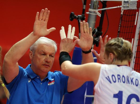 VoronkovaRUScheckhandsoftheheadcoach Россия проиграла США на домашнем этапе Лиги наций